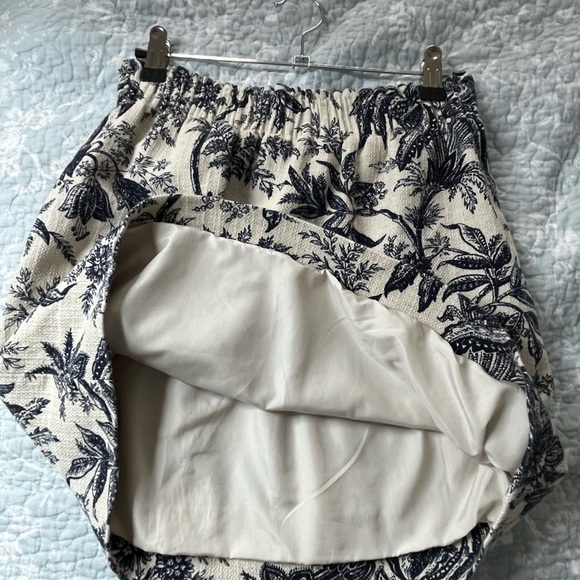 J. Crew Floral Navy and Cream Skirt - Picture 4 of 6